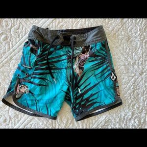 Toddler boy Volcom board shorts/trunks